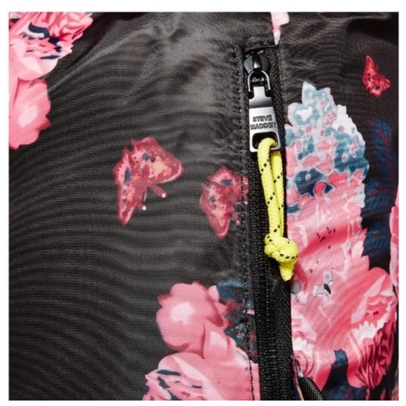 STEVE MADDEN 2Pc Large Backpack Set NWT PINK Black BLiLy Playful Floral - Picture 4 of 8